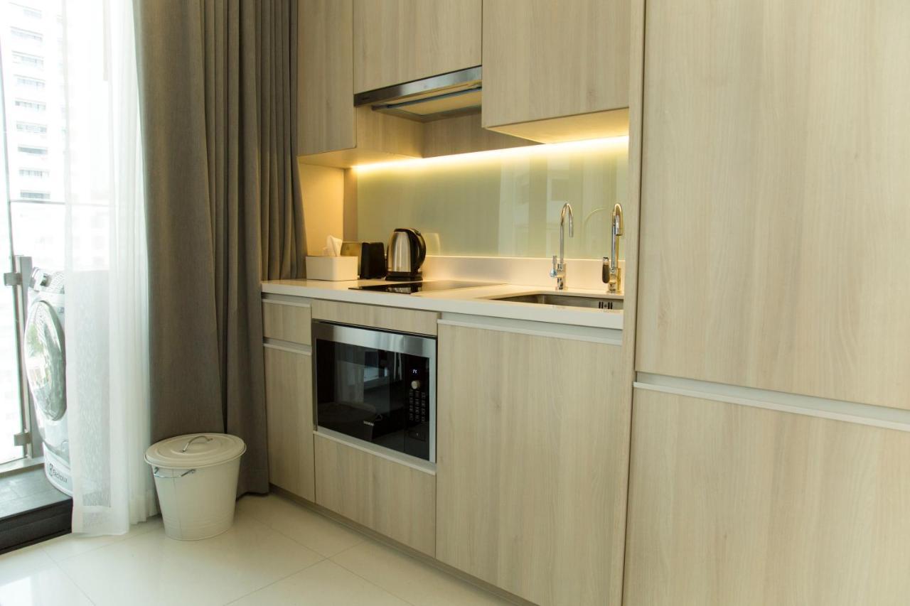 Sukhumvit 11#Luxury#Pool#Gym#Bts Nana&Mrt Sukhumvit#1Br#Max4Ppl Lägenhet Bangkok Exteriör bild
