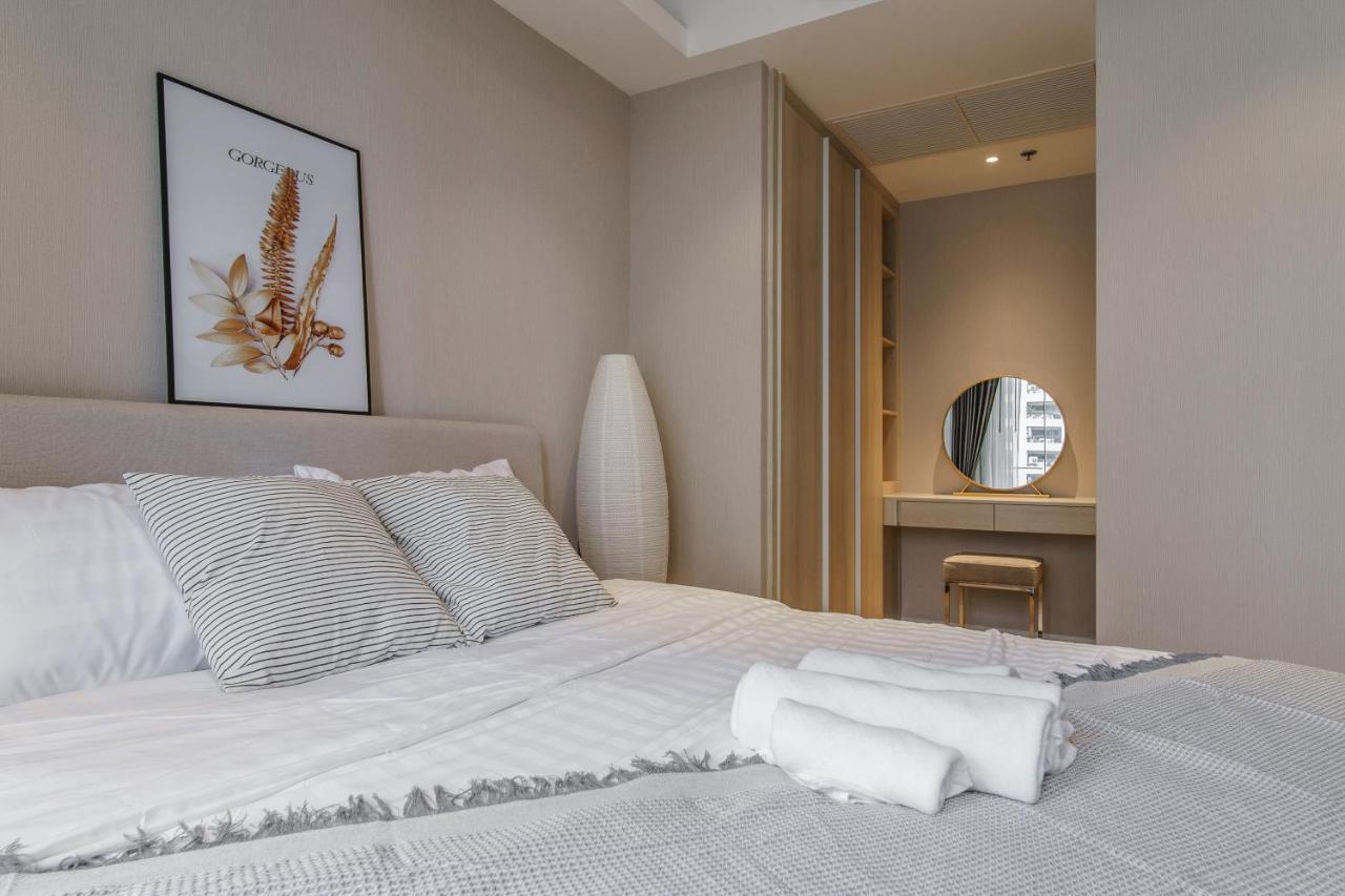 Sukhumvit 11#Luxury#Pool#Gym#Bts Nana&Mrt Sukhumvit#1Br#Max4Ppl Lägenhet Bangkok Exteriör bild