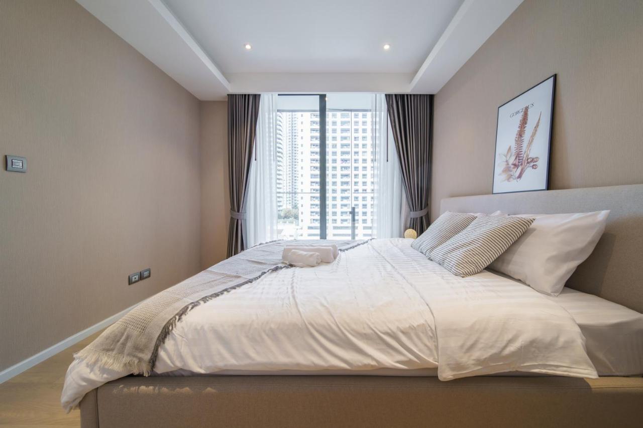 Sukhumvit 11#Luxury#Pool#Gym#Bts Nana&Mrt Sukhumvit#1Br#Max4Ppl Lägenhet Bangkok Exteriör bild