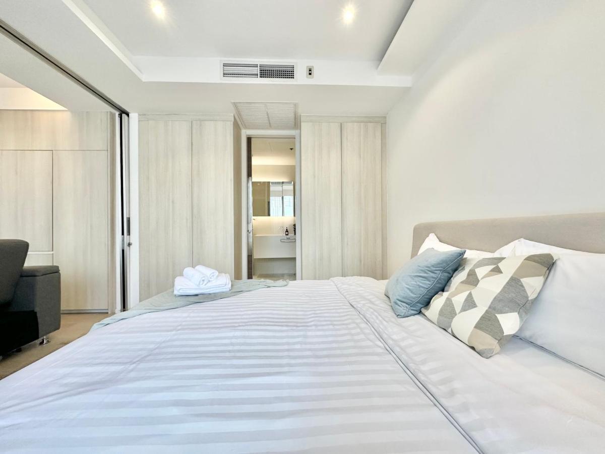 Sukhumvit 11#Luxury#Pool#Gym#Bts Nana&Mrt Sukhumvit#1Br#Max4Ppl Lägenhet Bangkok Exteriör bild