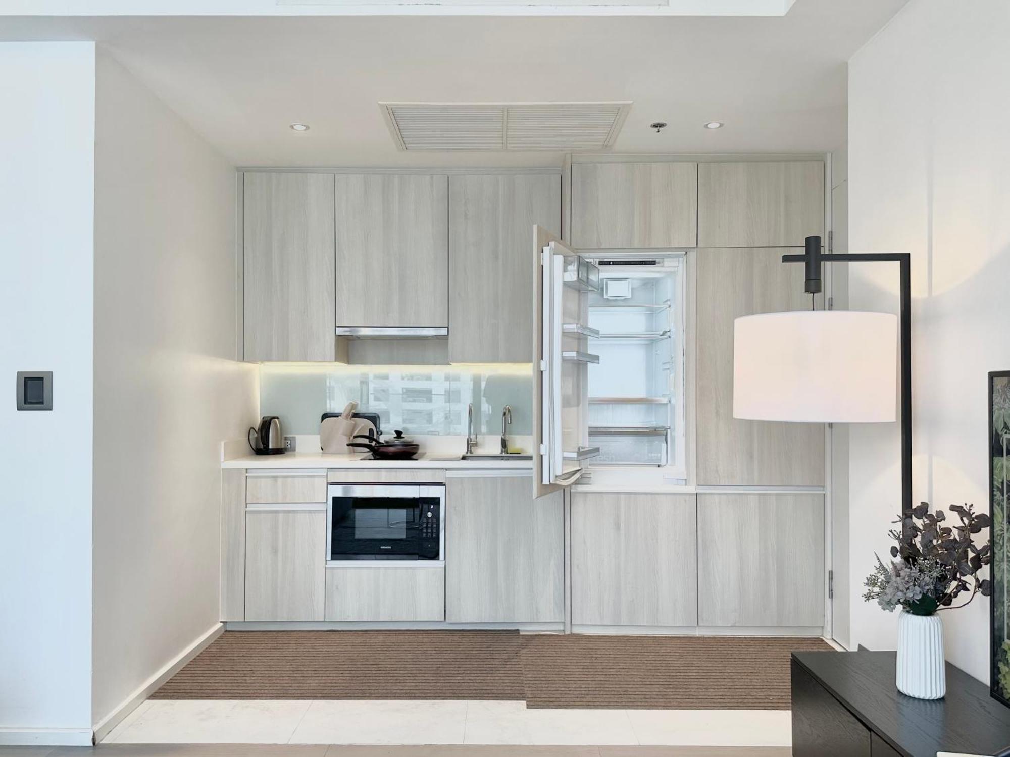 Sukhumvit 11#Luxury#Pool#Gym#Bts Nana&Mrt Sukhumvit#1Br#Max4Ppl Lägenhet Bangkok Exteriör bild