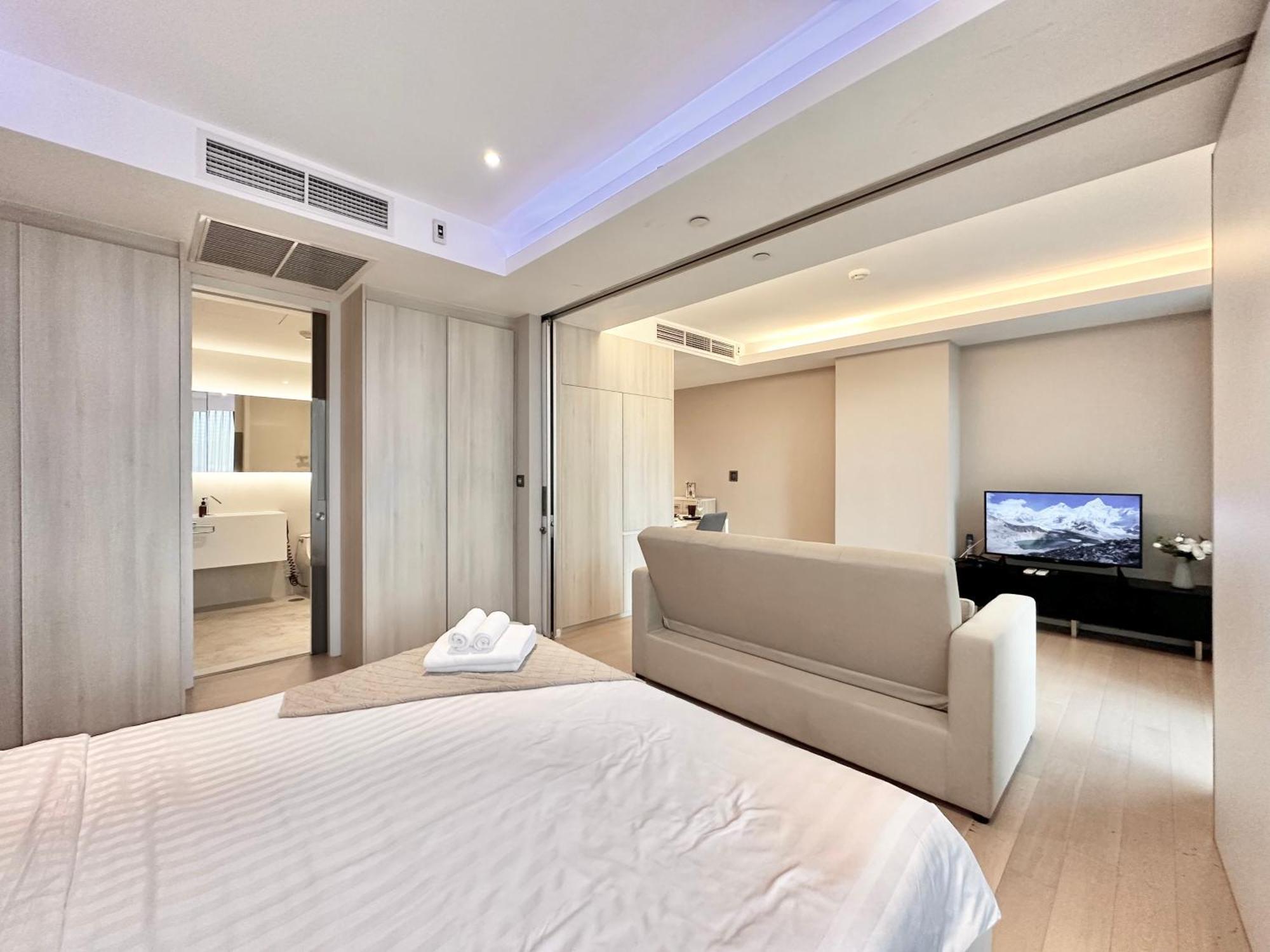Sukhumvit 11#Luxury#Pool#Gym#Bts Nana&Mrt Sukhumvit#1Br#Max4Ppl Lägenhet Bangkok Exteriör bild