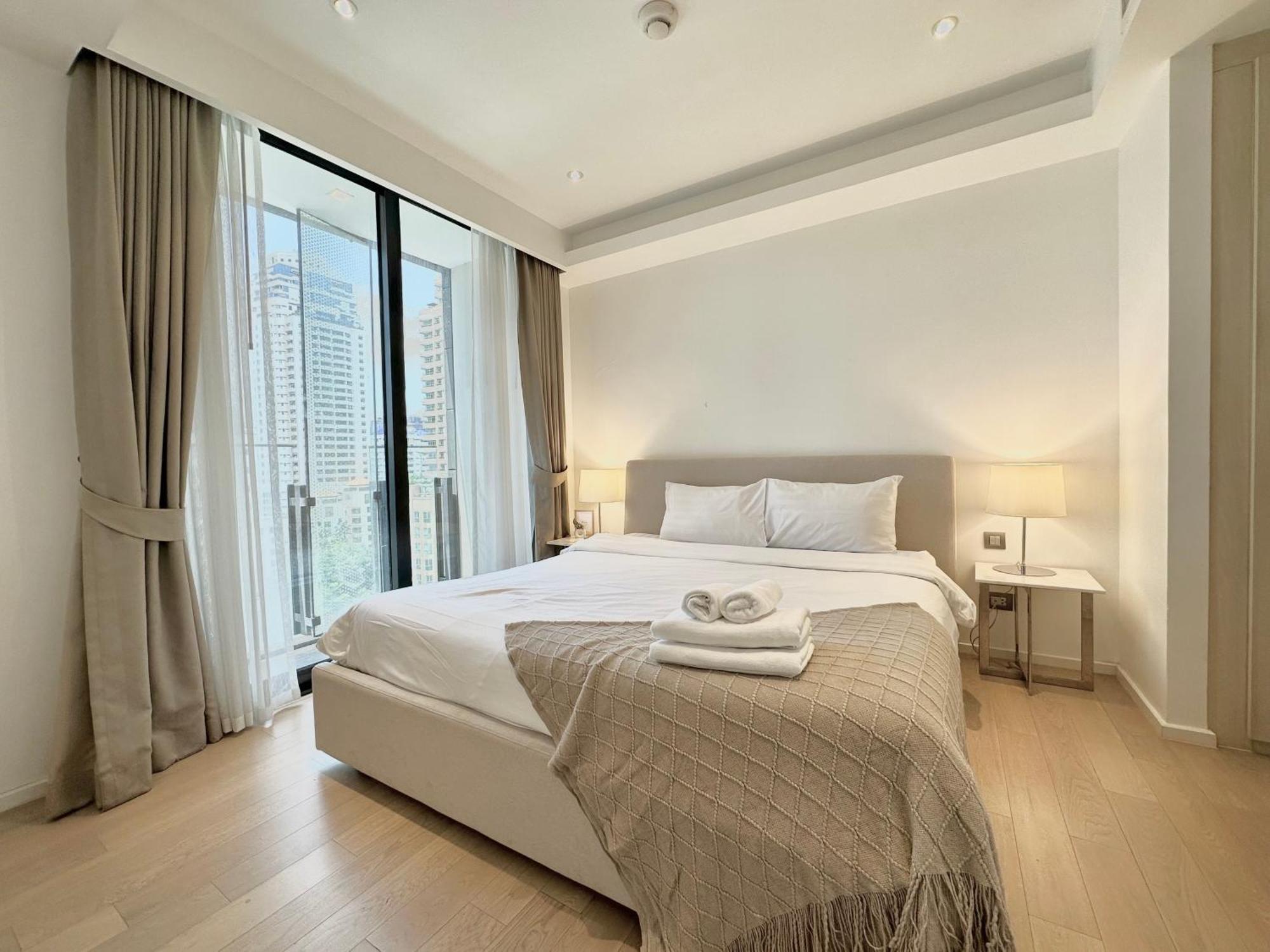 Sukhumvit 11#Luxury#Pool#Gym#Bts Nana&Mrt Sukhumvit#1Br#Max4Ppl Lägenhet Bangkok Exteriör bild